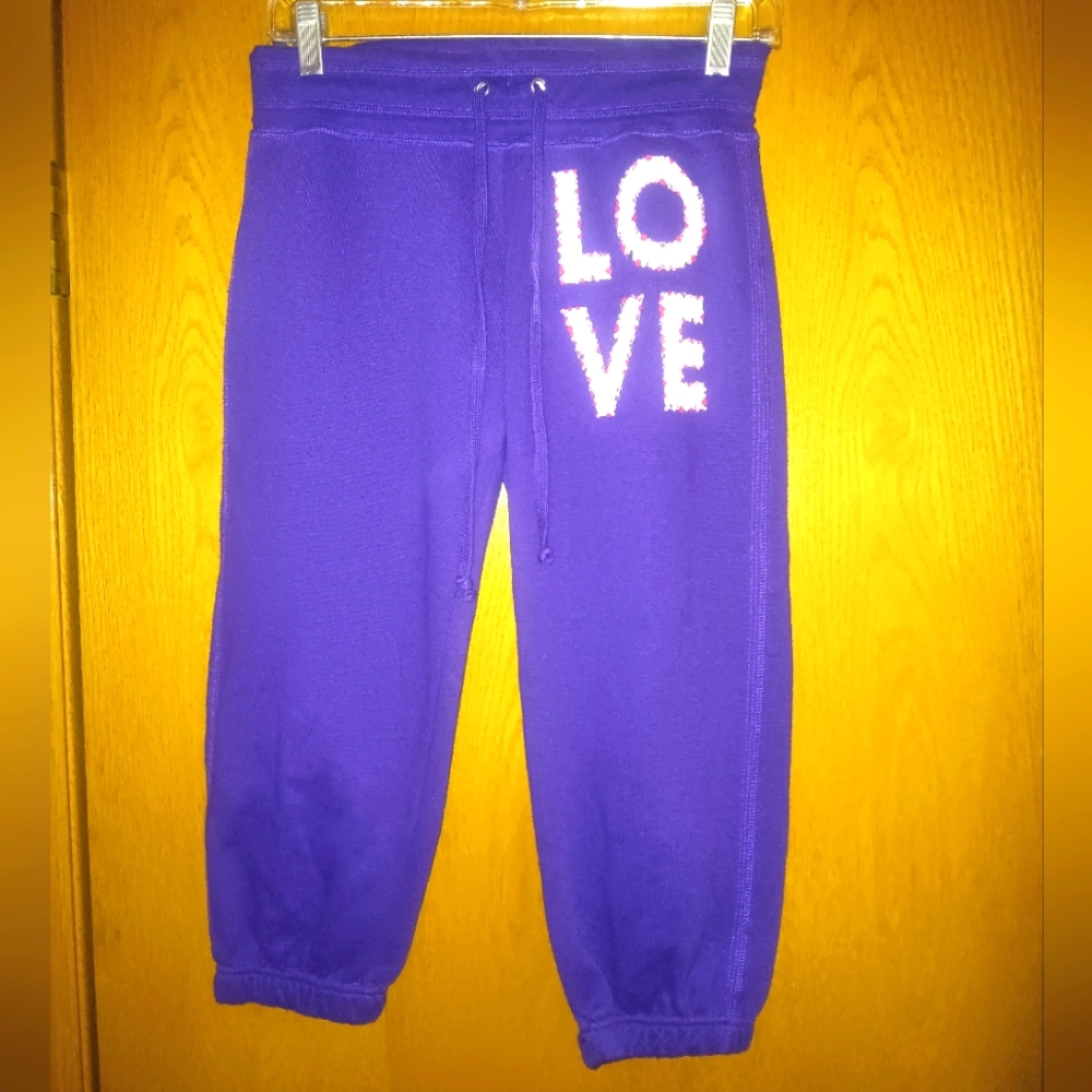 Women's size medium,  Active Club capri sweatpants